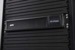 Onduleur rackable APC Smart-UPS 1000VA LCD 2U 230V avec gestion à distance – Image 10